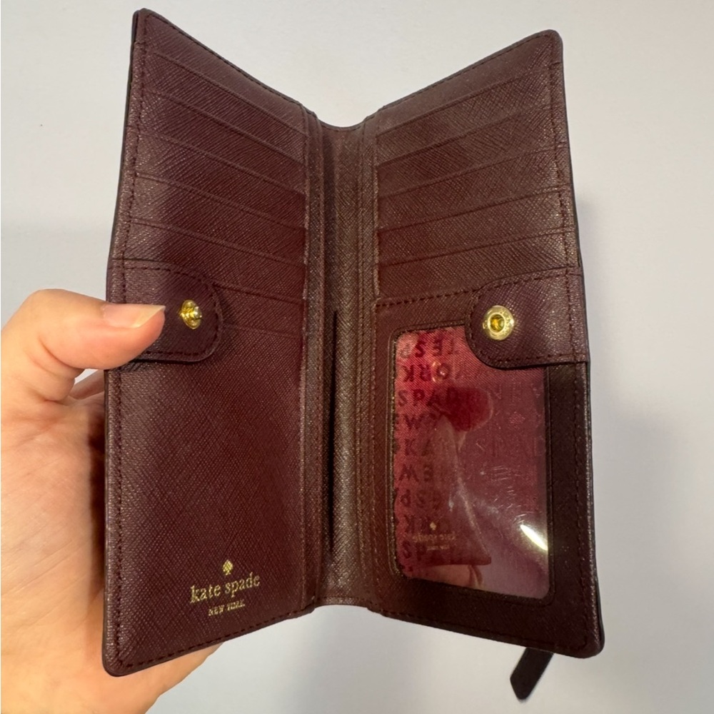 Maroon bifold kate spade wallet - Picture 2 of 3
